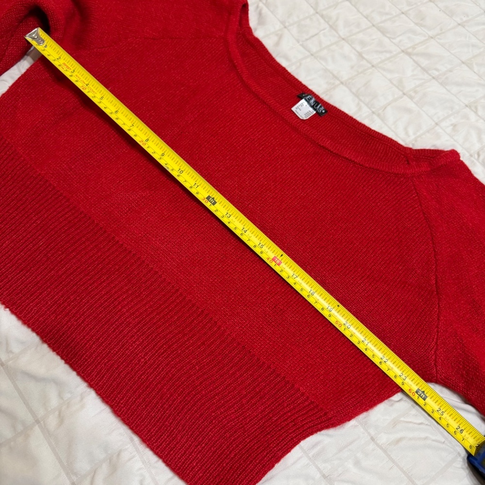 VENUS BUBBLE SLEEVE CROPPED SWEATER SIZE XL - Picture 3 of 5